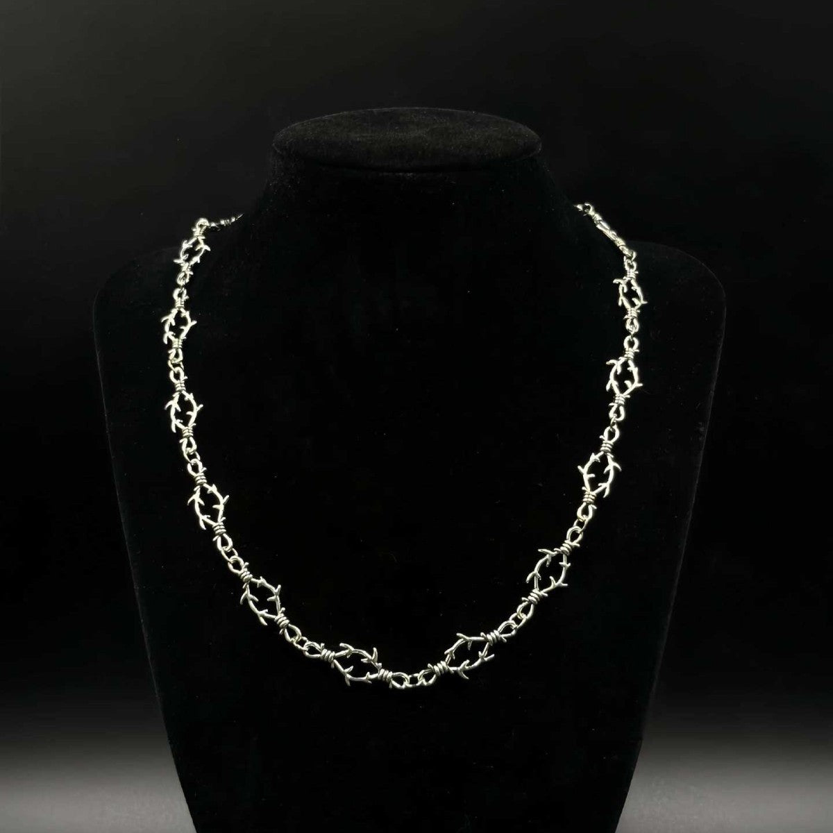 Gothic Punk Thorns And Thorns Necklace Clavicle Chain