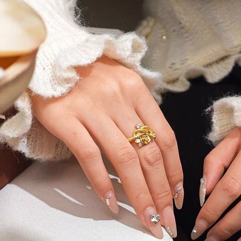 Golden Rose Middle Ancient Snake Ring Female Fashion