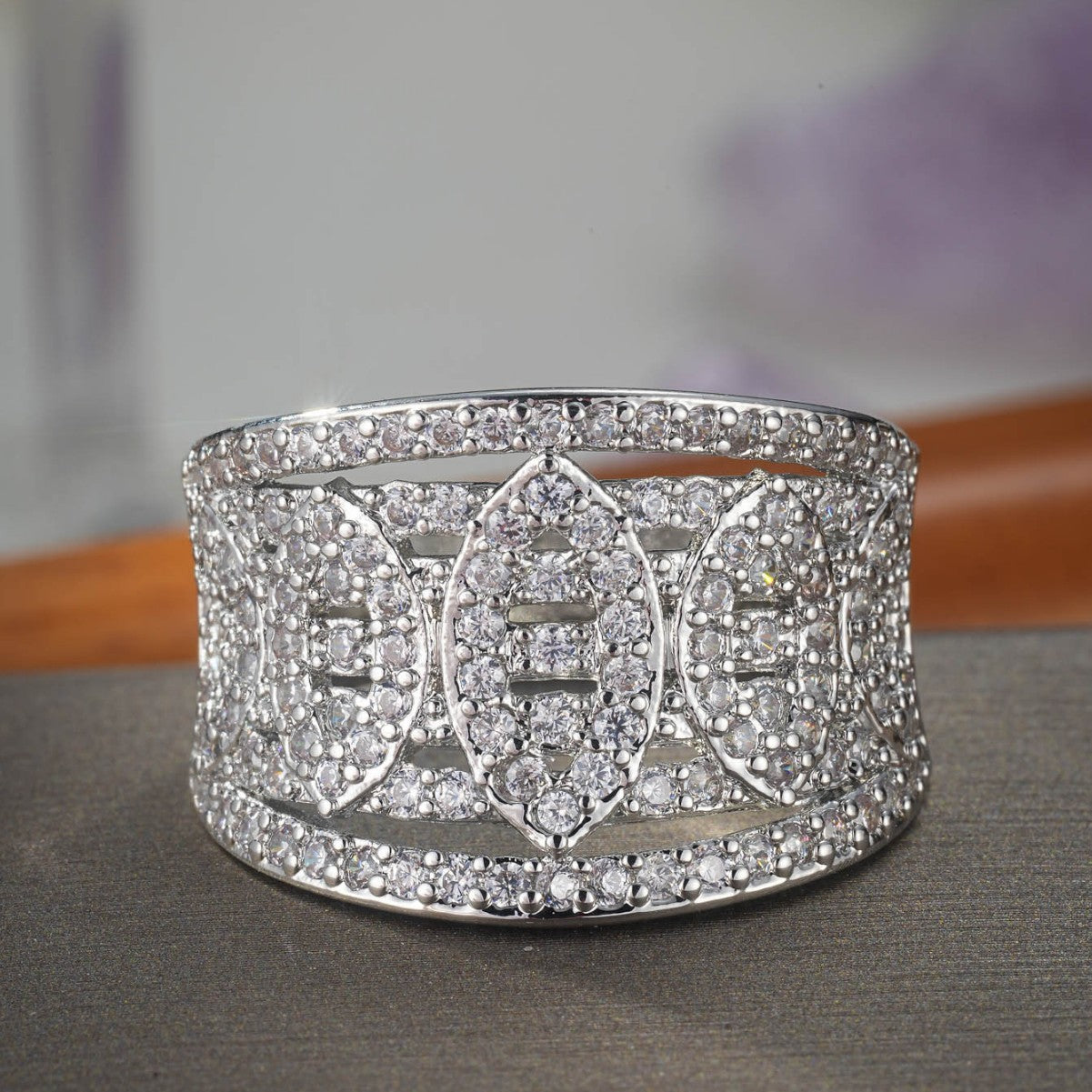 Fashion Personalized Zircon Micro Setting Ring