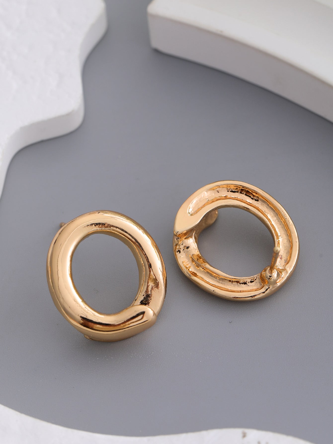 Geometric Circle Stud Earrings For Women In Minimalist Style