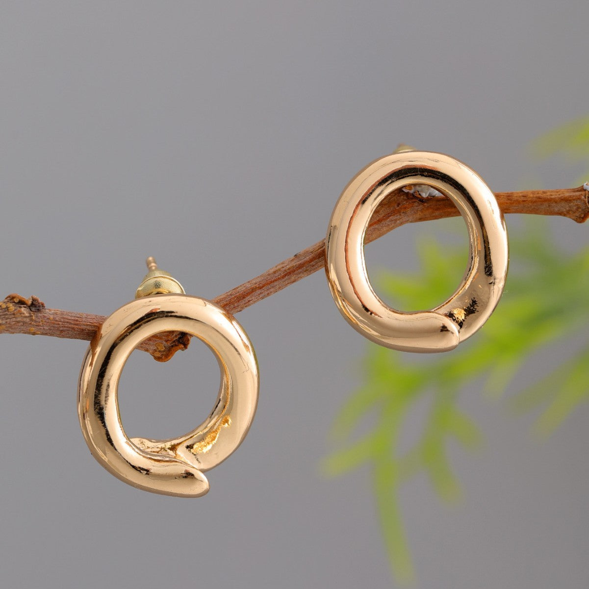 Geometric Circle Stud Earrings For Women In Minimalist Style